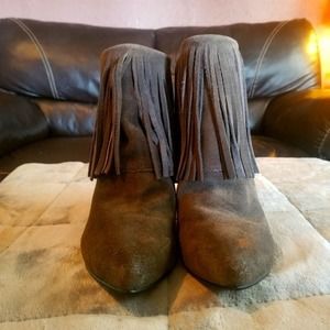 Chinese Laundry Women's Arctic Suede Booties;‎ New without tags